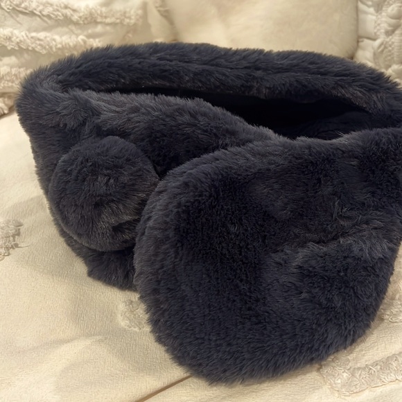 Zara Faux Fur Scarf - Picture 2 of 5